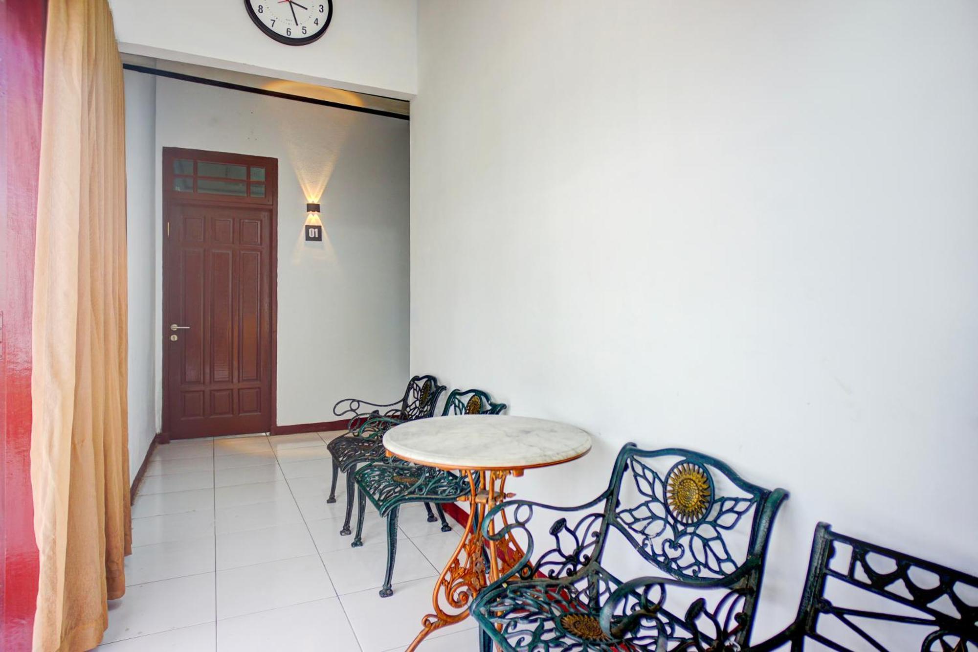 Hotel O Krakatau Near Universitas Muhammadiya Sumatra Utara Umsu Medan Eksteriør billede